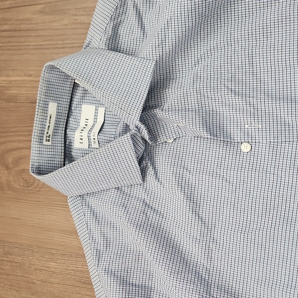 Mens Calibrate Button Down Shirt - Picture 3 of 5
